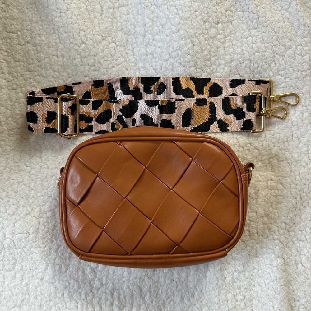 Women’s Crossbody